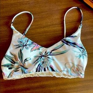 Oneil saltwater print bikini top.